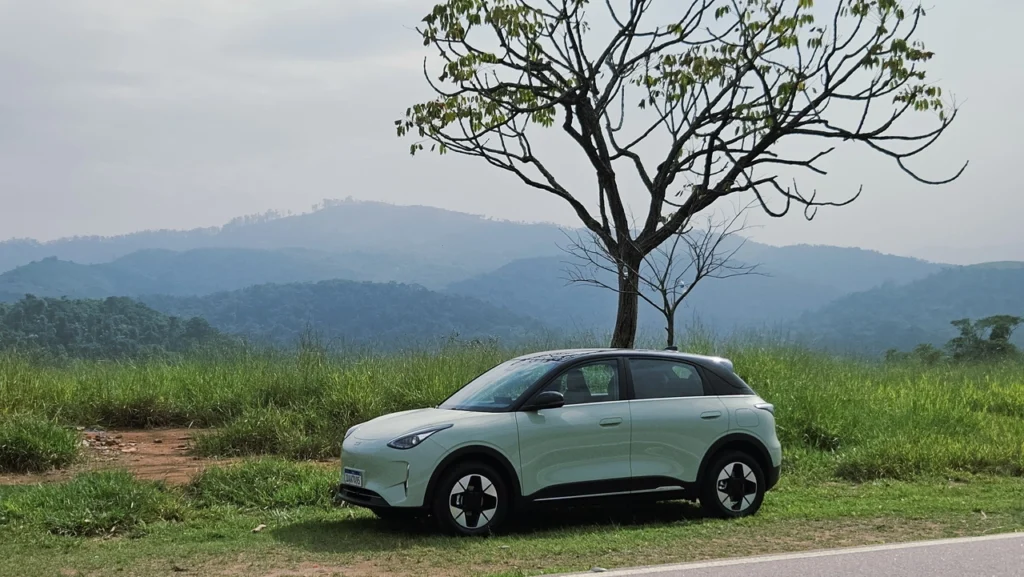 TESTE GEELY EX2: UM GAROTO SIMPÁTICO